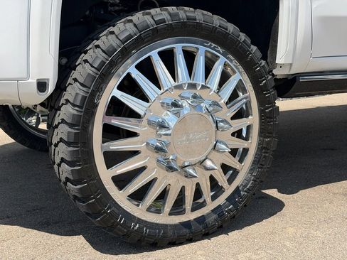 Used 2024 GMC Sierra 3500 Denali Ultimate AWD/4WD image 22