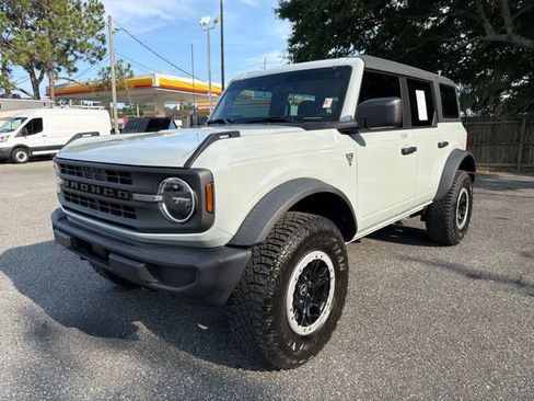 Used 2023 Ford Bronco 4-Door w/ Sasquatch Package AWD/4WD image 11