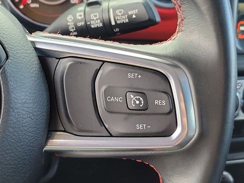 Used 2018 Jeep Wrangler Unlimited Rubicon w/ Dual Top Group image 28