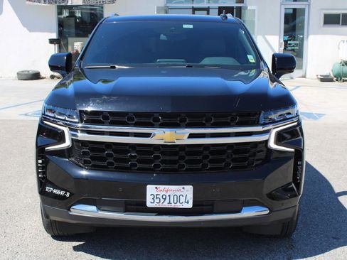 Used 2024 Chevrolet Suburban LS w/ Driver Alert Package RWD image 2