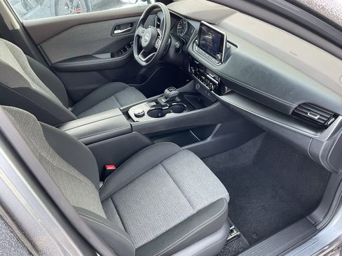 Used 2022 Nissan Rogue SV image 18