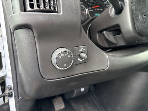 New 2025 Chevrolet Express 3500 w/ Power Convenience Package image 17