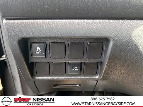Used 2015 Nissan Pathfinder S image 17