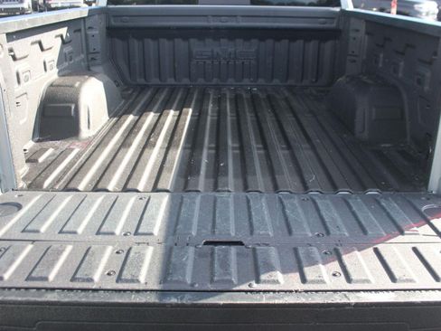 Used 2026 GMC Sierra 1500 SLT w/ SLT Premium Package AWD/4WD image 13