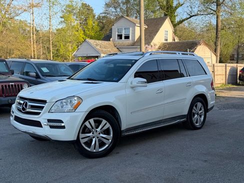 Used 2011 Mercedes-Benz GL 450 4MATIC image 3
