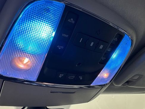 Used 2018 Jeep Grand Cherokee Summit AWD/4WD image 19