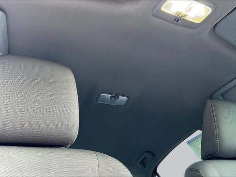 Used 2015 Toyota Corolla LE FWD image 27