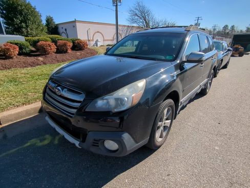 Used 2013 Subaru Outback 2.5i Limited image 2