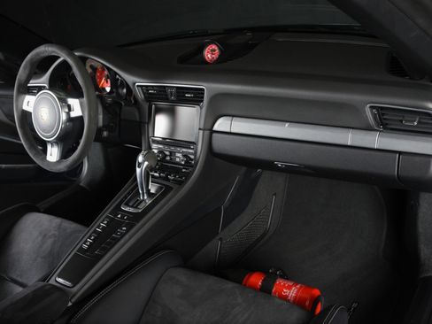 Used 2015 Porsche 911 GT3 image 29