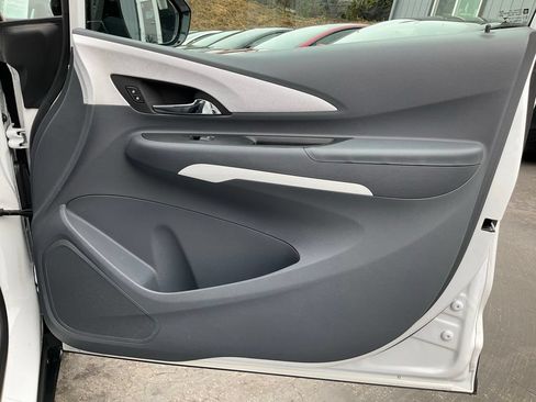 Used 2017 Chevrolet Bolt Premier FWD image 68