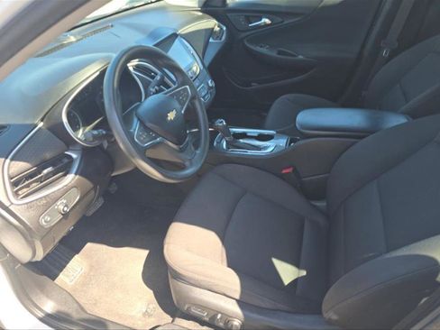 Used 2019 Chevrolet Malibu LS w/ Driver Confidence Package II image 3