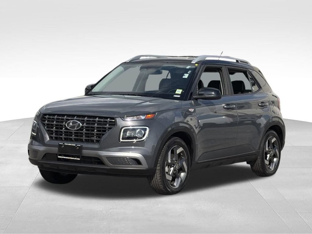 Used 2025 Hyundai Venue Limited FWD image 3