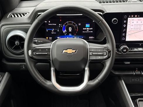 Used 2024 Chevrolet Colorado LT w/ LT Convenience Package RWD image 16