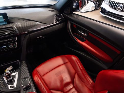 Used 2018 BMW M3 image 11