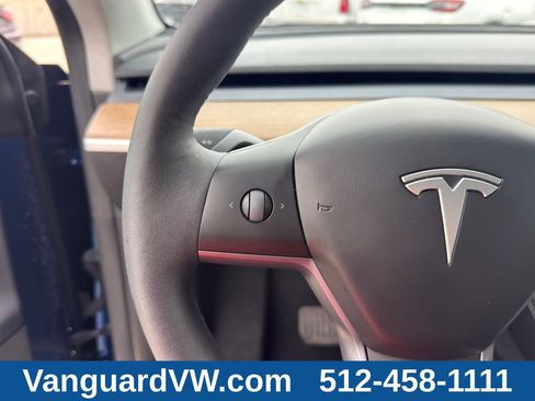 Used 2024 Tesla Model Y Long Range AWD/4WD image 21