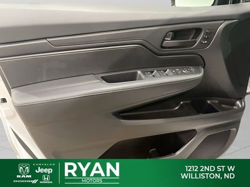 Used 2025 Honda Odyssey Sport-L image 34