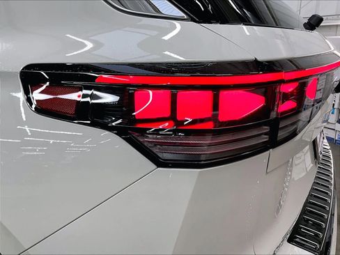 New 2026 Volkswagen Tiguan SEL R-Line AWD/4WD image 25