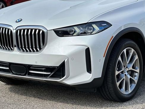 Certified 2025 BMW X5 xDrive40i AWD/4WD image 12