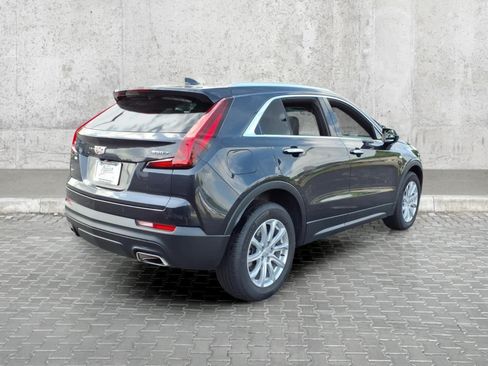 Used 2022 Cadillac XT4 Luxury w/ Cold Weather Package AWD/4WD image 11
