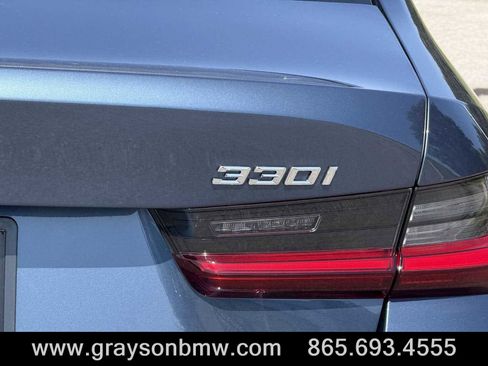 Used 2025 BMW 330i xDrive Sedan w/ Premium Package image 34