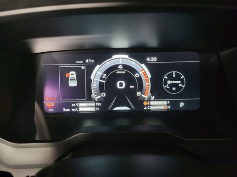 New 2025 Toyota Tundra Platinum image 32