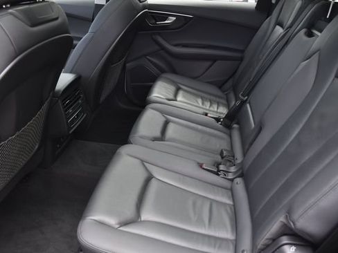 Used 2023 Audi Q7 3.0T Premium Plus AWD/4WD image 24