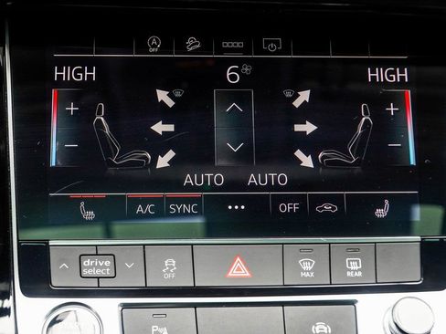 Used 2025 Audi Q7 3.0T Premium Plus AWD/4WD image 17