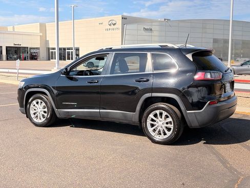 Used 2019 Jeep Cherokee Latitude w/ Popular Appearance Group FWD image 4