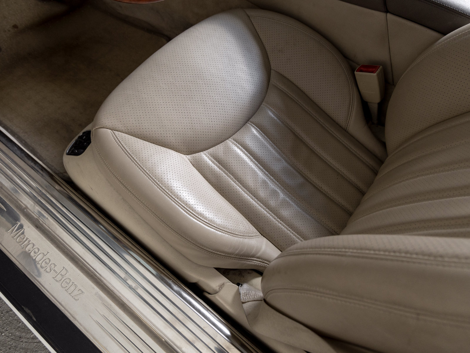 Used 2011 Mercedes-Benz SL 550 image 12