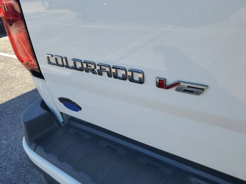 Used 2020 Chevrolet Colorado LT w/ Luxury Package image 9