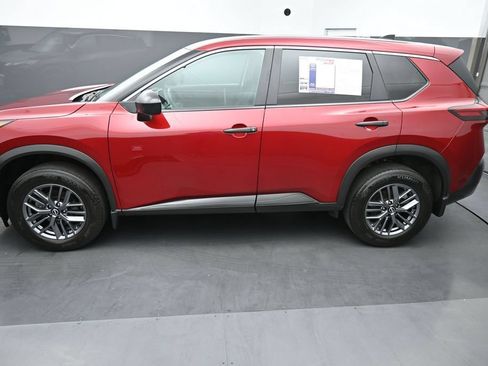 Used 2023 Nissan Rogue S AWD/4WD image 14