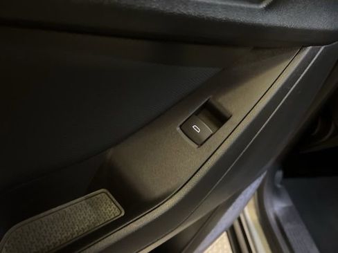 Used 2026 Chevrolet Equinox LT image 53