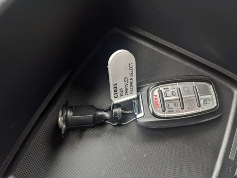 New 2026 Chrysler Pacifica Select image 31