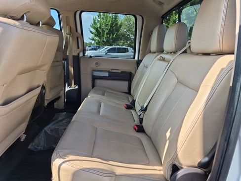 Used 2015 Ford F250 Lariat w/ Lariat Interior Package AWD/4WD image 32