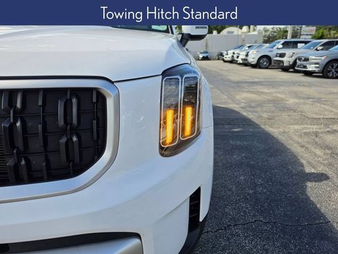 Used 2024 Kia Telluride EX w/ EX Captain's Chair Package FWD image 15