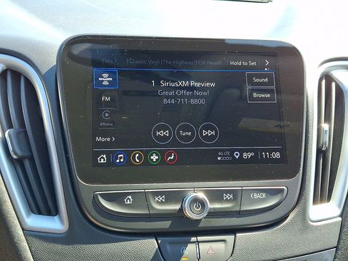 Used 2024 Chevrolet Malibu LT FWD image 16