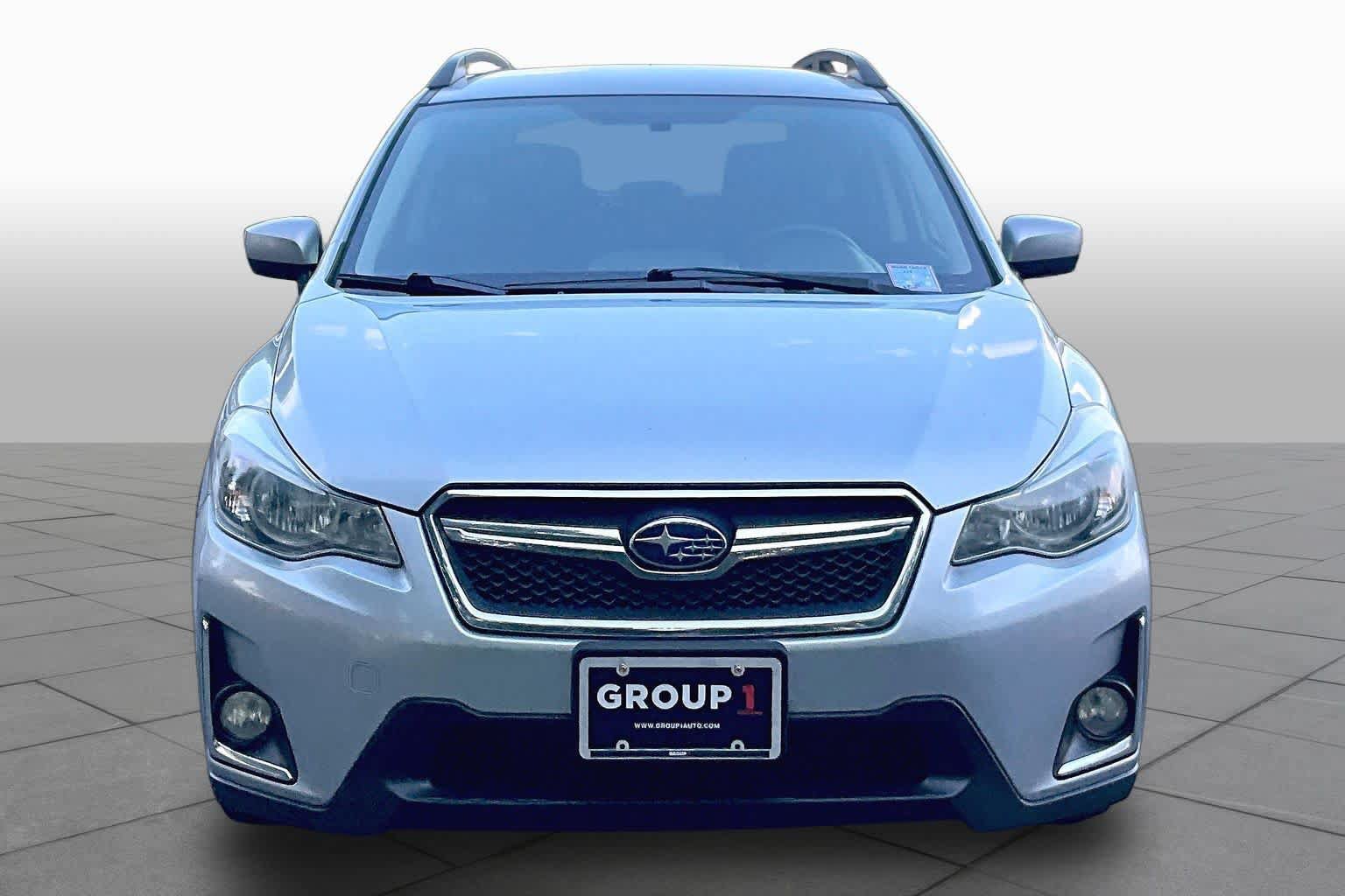 Used 2017 Subaru Crosstrek 2.0i Premium AWD/4WD image 4