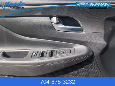 Used 2022 Hyundai Santa Fe SEL image 25