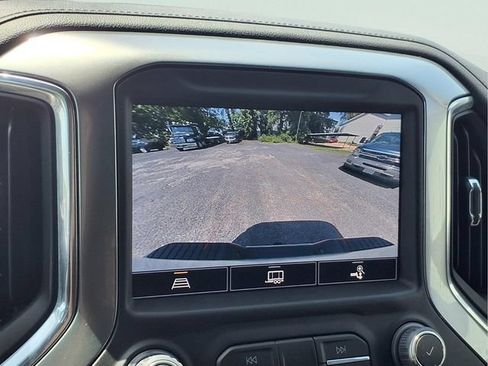 Certified 2022 Chevrolet Silverado 2500 LTZ w/ LTZ Convenience Package AWD/4WD image 8