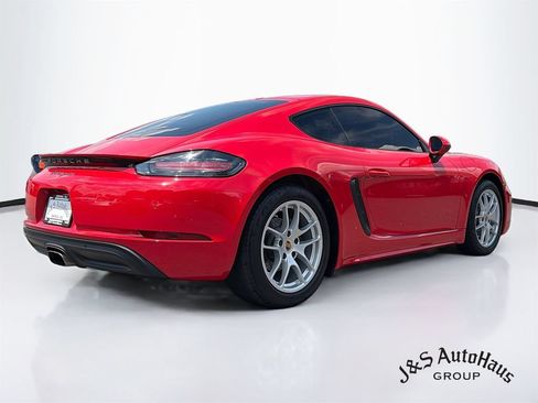 Used 2019 Porsche 718 Cayman RWD image 7