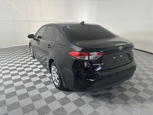 Used 2025 Toyota Corolla LE FWD image 6