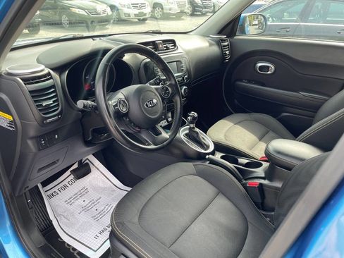 Used 2016 Kia Soul + w/ Designer's Package image 11