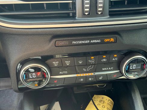 Used 2021 Ford Escape SE w/ Convenience Package AWD/4WD image 7