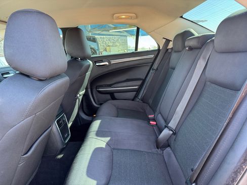 Used 2022 Chrysler 300 Touring image 26