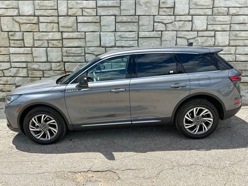 Used 2024 Lincoln Corsair AWD image 3