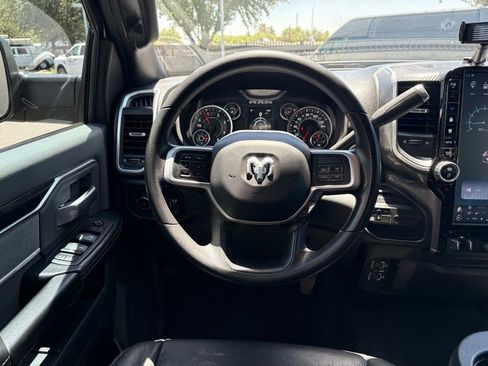 Used 2022 RAM 2500 Big Horn w/ Cold Weather Group AWD/4WD image 5