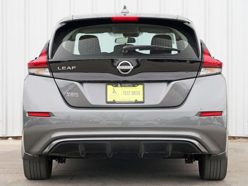 Used 2025 Nissan Leaf S image 10