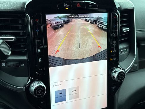 New 2026 RAM 2500 Laramie AWD/4WD image 25