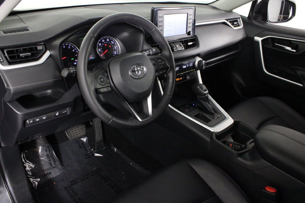 Used 2019 Toyota RAV4 XLE Premium w/ Cold Weather Package FWD image 19