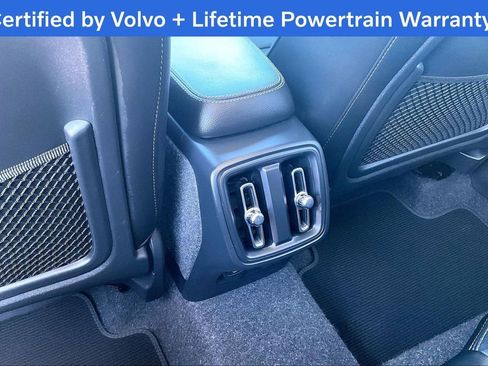 Certified 2025 Volvo XC40 B5 Plus image 30